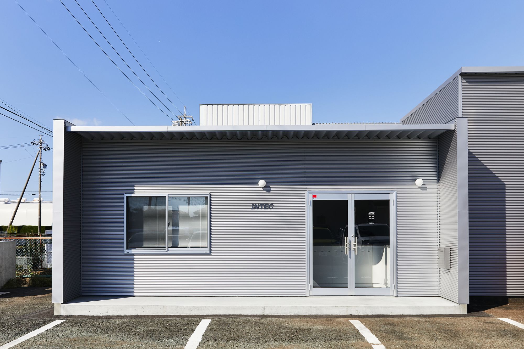 OFT施工実績 事務所倉庫の外観（浜松市）