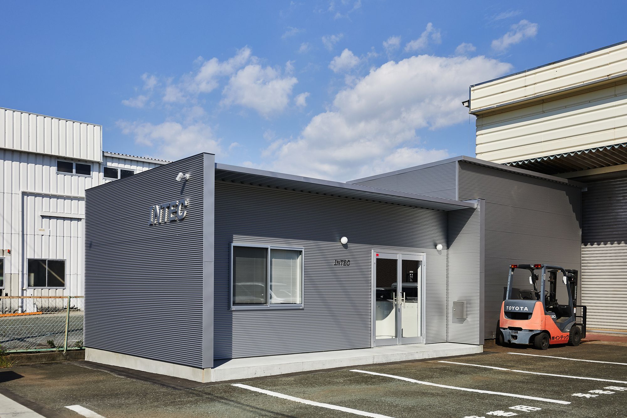 OFT施工実績 事務所倉庫と作業ヤード（浜松市）